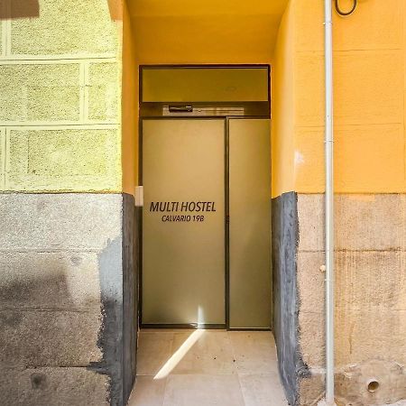 Multi Hostel Calvario Мадрид Экстерьер фото